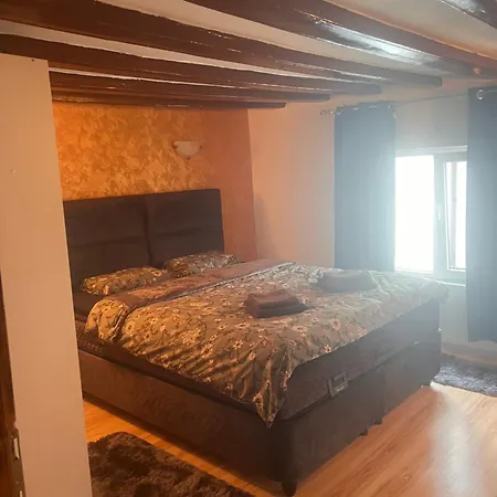 Old Town Apartamento